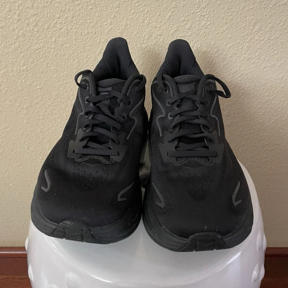 Hoka Clifton 10 Running Shoes Sneakers Black 1162050 Women's Sz 8.5D Wide B2